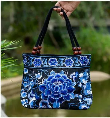 Price-promotion Women' handbag!New nice Embroidered Lady bags national trend handbag embroidered embroidery Lady carry bag