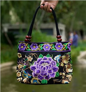 Price-promotion Women' handbag!New nice Embroidered Lady bags national trend handbag embroidered embroidery Lady carry bag